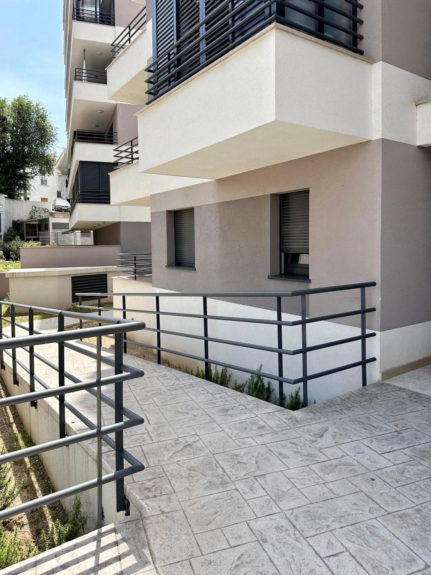 S'Akvarel 4 - Private Garage Apartment Split Exterior photo